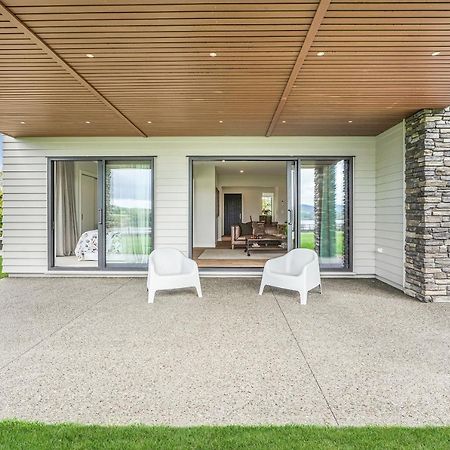Lakeside Karapiro Downstairs Apartment Cambridge Bagian luar foto