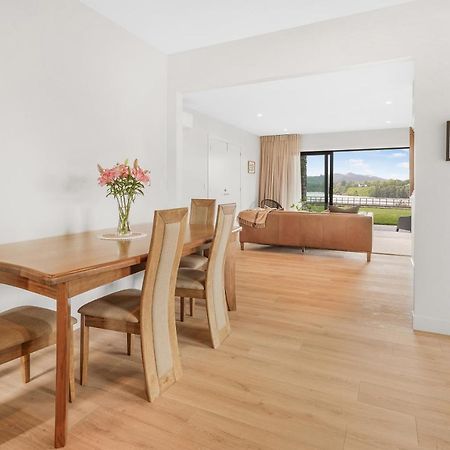 Lakeside Karapiro Downstairs Apartment Cambridge Bagian luar foto