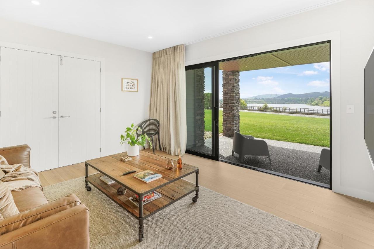 Lakeside Karapiro Downstairs Apartment Cambridge Bagian luar foto
