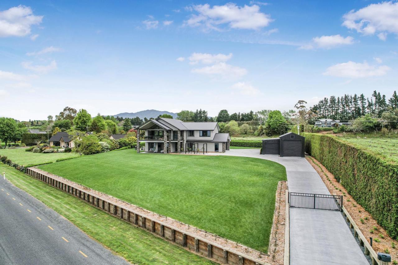 Lakeside Karapiro Downstairs Apartment Cambridge Bagian luar foto