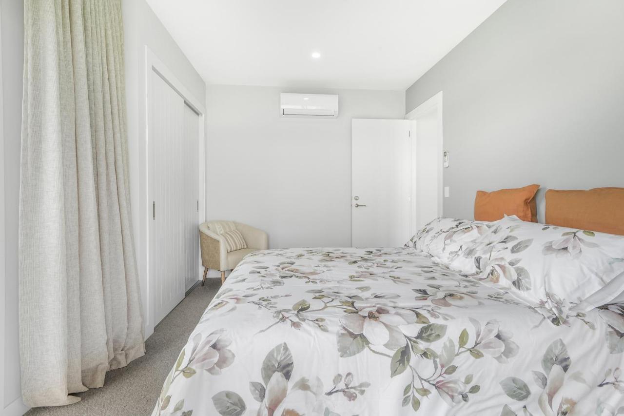 Lakeside Karapiro Downstairs Apartment Cambridge Bagian luar foto