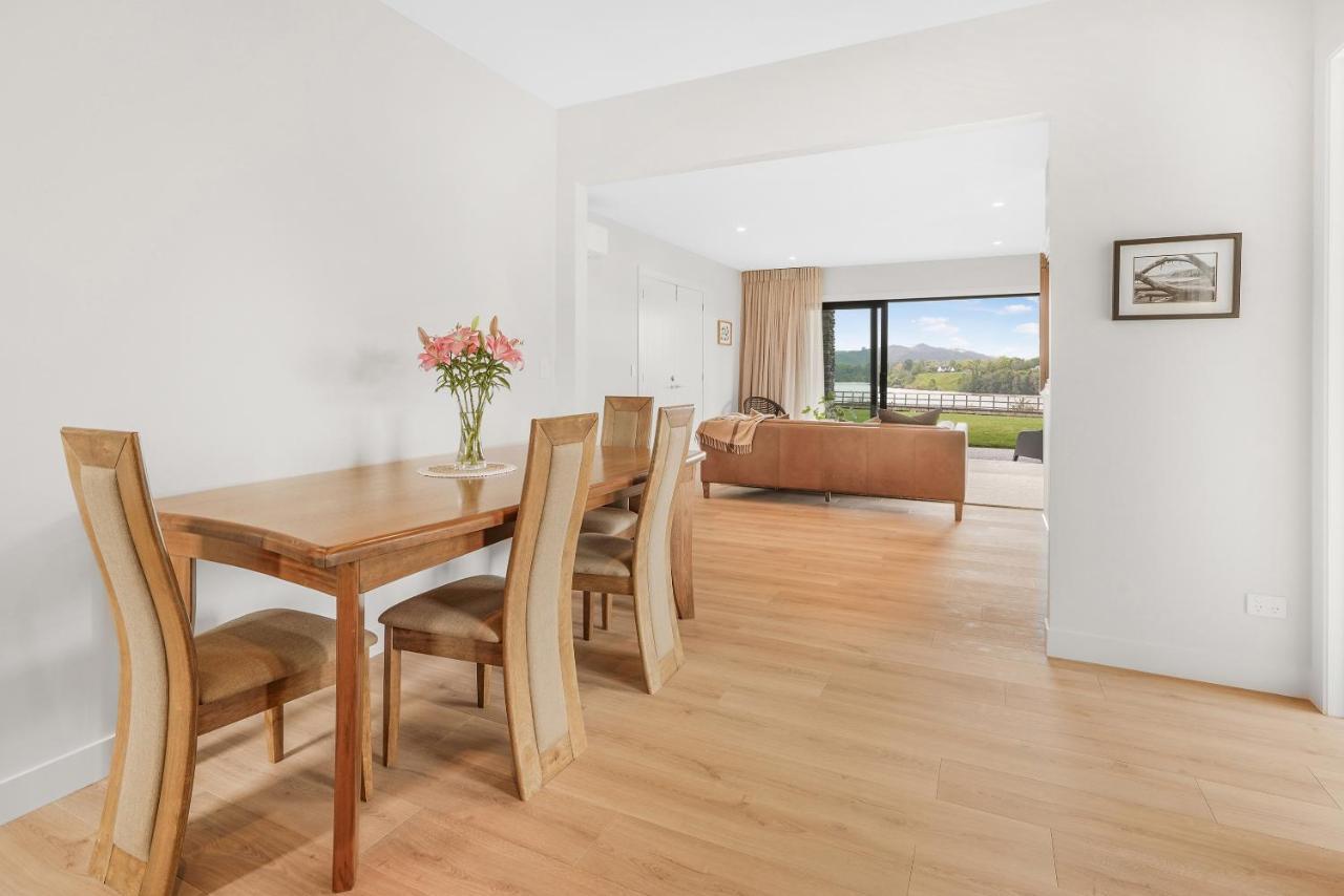 Lakeside Karapiro Downstairs Apartment Cambridge Bagian luar foto