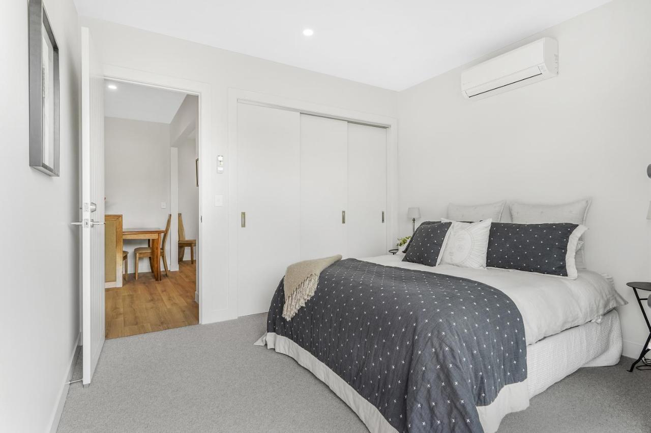 Lakeside Karapiro Downstairs Apartment Cambridge Bagian luar foto
